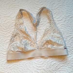 white 🤍 lace halter bralette
PINK Victoria Secret 
extra small \ small fit